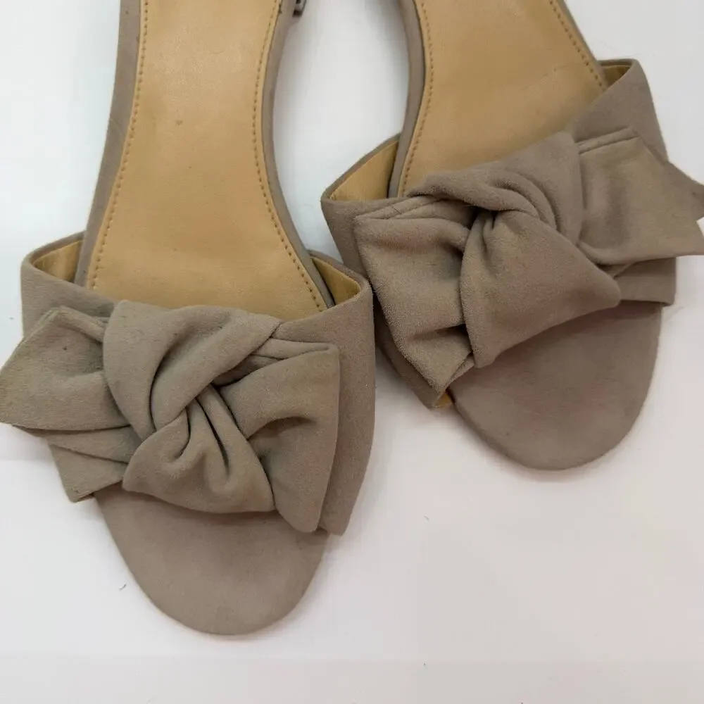 MICHAEL Michael Kors Gray Leather Slip On Sandal 9